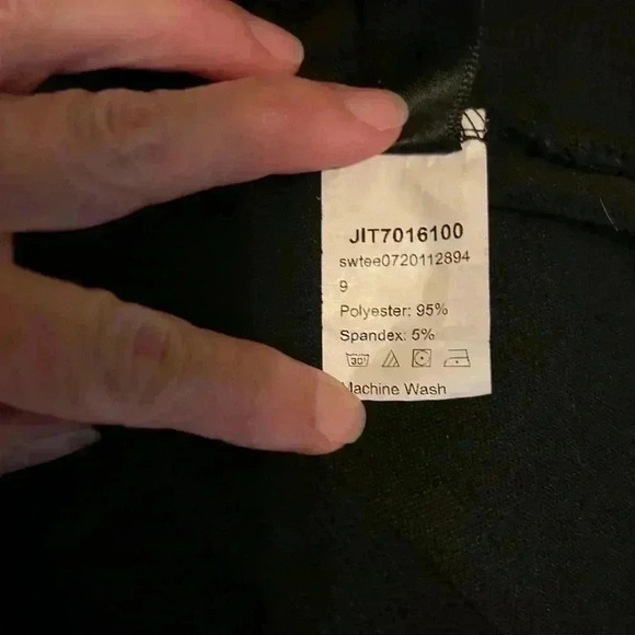 scalloped neck, black, very fitted sexy top, XS women’s top - Picture 4 of 4